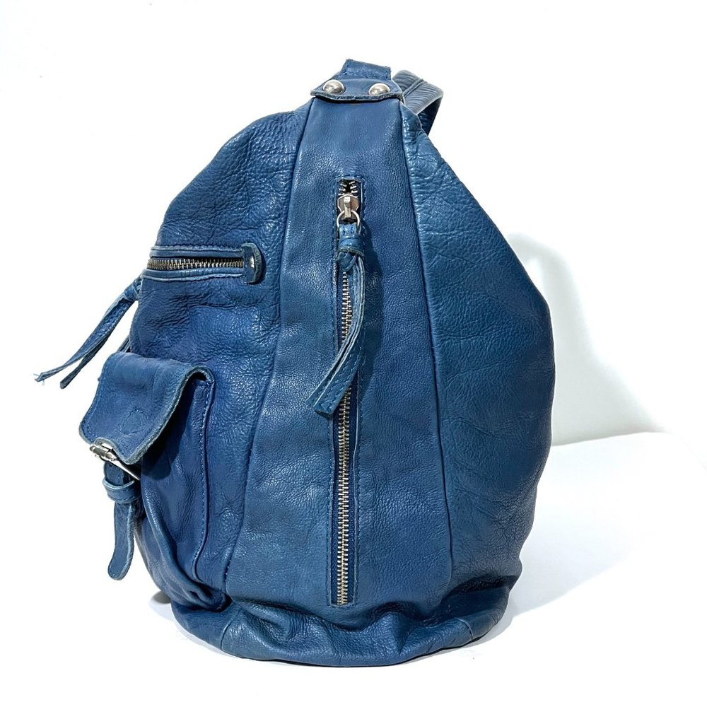 Tano Blue Pebbled Leather Shoulder Bag - Picture 6 of 15
